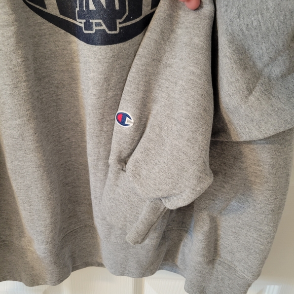 Champion Notre Dame Football Retro Swestshirt, size Medium - Picture 3 of 5